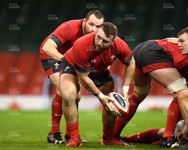 300120 - Wales Rugby Training - Dillon Lewis during training