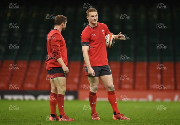 300120 - Wales Rugby Training - Leigh Halfpenny and Johnny McNicholl during training