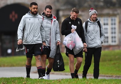 300123 - Wales Rugby Training - Taulupe Faletau, Scott Baldwin, Dan Biggar and Justin Tipuric during training