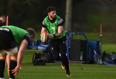 300123 - Wales Rugby Training - Alex Cuthbert during training