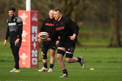 300123 - Wales Rugby Training - Tommy Reffell during training