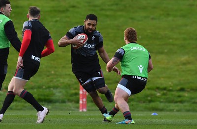 300123 - Wales Rugby Training - Taulupe Faletau during training