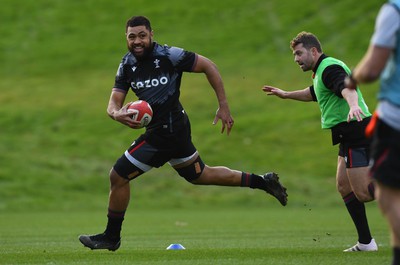 300123 - Wales Rugby Training - Taulupe Faletau during training