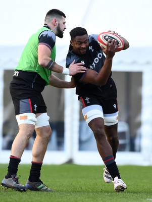 300123 - Wales Rugby Training - Christ Tshiunza during training