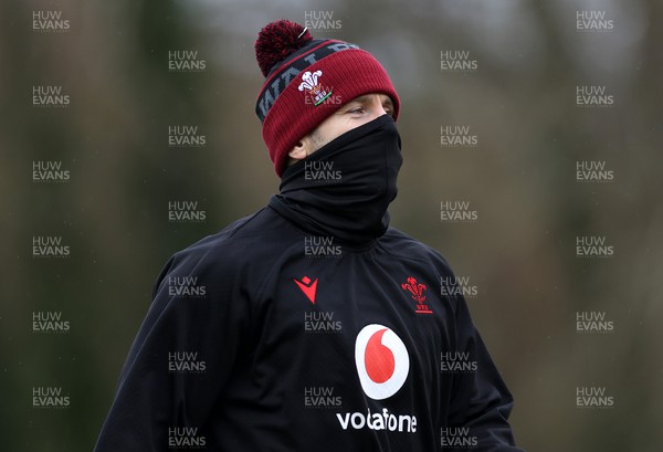 300124 - Wales Rugby Training in the week leading up to their 6 Nations game against Scotland - Gareth Davies during training
