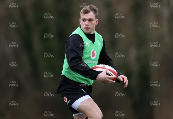 300124 - Wales Rugby Training in the week leading up to their 6 Nations game against Scotland - Nick Tompkins during training