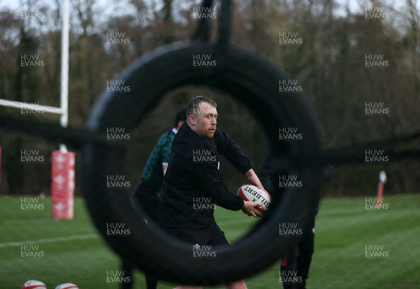 300124 - Wales Rugby Training in the week leading to their first 6 Nations game against Scotland - Tommy Reffell during training