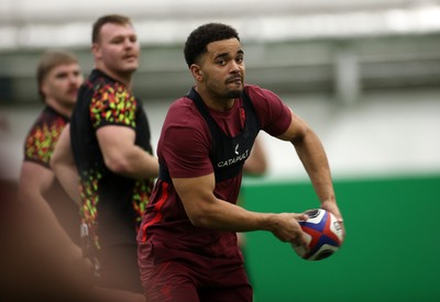 300126 - Wales Rugby Training - Ben Thomas during training