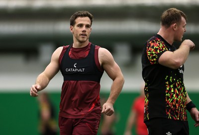 300126 - Wales Rugby Training - Kieran Hardy during training
