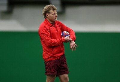 300126 - Wales Rugby Training - Duncan Jones, Scrum Coach during training