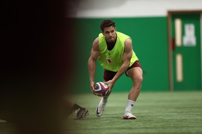 300126 - Wales Rugby Training - Kieran Hardy during training