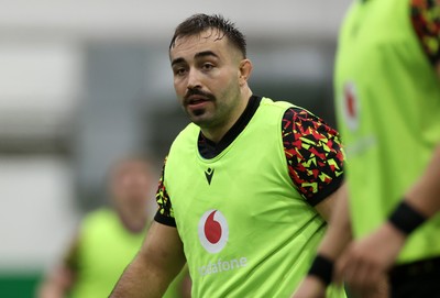 300126 - Wales Rugby Training - Liam Belcher during training
