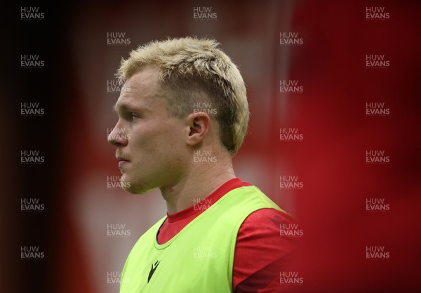 300126 - Wales Rugby Training - Blair Murray during training