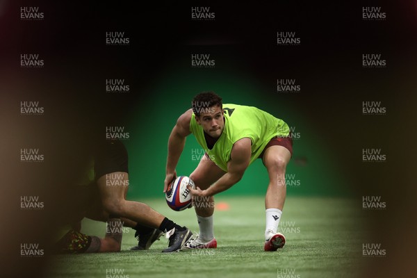 300126 - Wales Rugby Training - Kieran Hardy during training