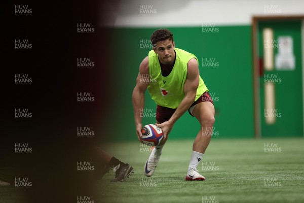 300126 - Wales Rugby Training - Kieran Hardy during training