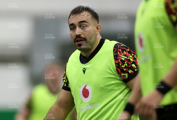 300126 - Wales Rugby Training - Liam Belcher during training