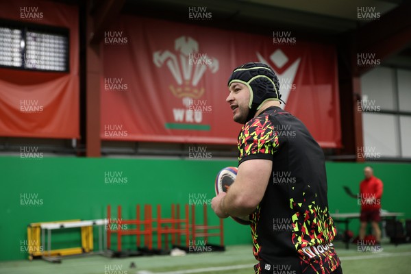 300126 - Wales Rugby Training - Harri Deaves during training