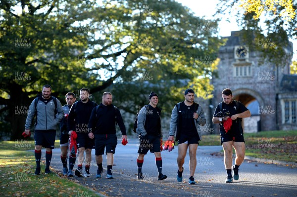 301018 - Wales Rugby Training - Ken Owens, Wyn Jones, Rob Evans, Samson Lee, Jarrod Evans, Ellis Jenkins and Dillon Lewis during training