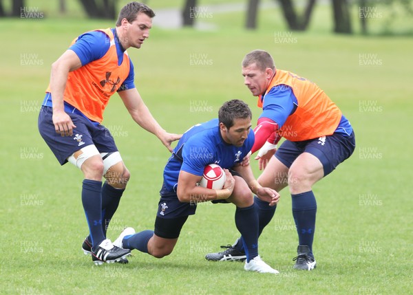 30.05.11 Wales rugby training, Cardiff... GAVIN HENSON trains with the Wales rugby team in preparation for the game against the Barbarians. 