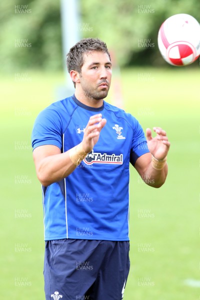 30.05.11 Wales rugby training, Cardiff... GAVIN HENSON trains with the Wales rugby team in preparation for the game against the Barbarians. 