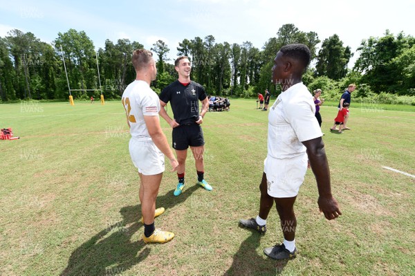 300518 - Wales Rugby Training - George North meets members of the United States Naval Academy rugby team