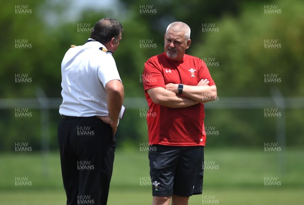 300518 - Wales Rugby Training - Warren Gatland meets members of the United States Naval Academy