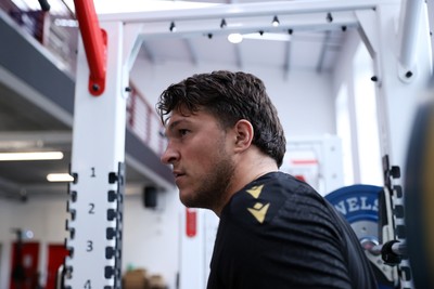 300525 - Wales Rugby Optional Training Session ahead of the start of camp for the summer tour to Japan - Teddy Williams during training