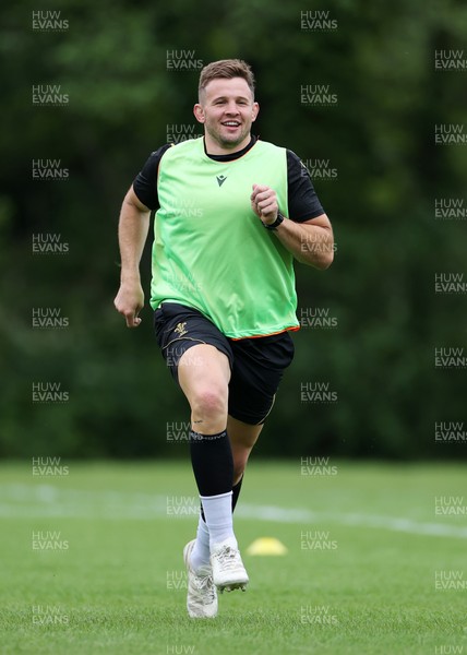 300525 - Wales Rugby Optional Training Session ahead of the start of camp for the summer tour to Japan - Elliot Dee during training