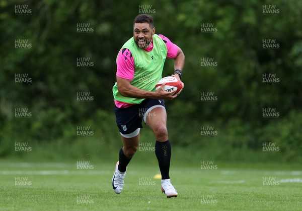 300525 - Wales Rugby Optional Training Session ahead of the start of camp for the summer tour to Japan - Taulupe Faletau during training