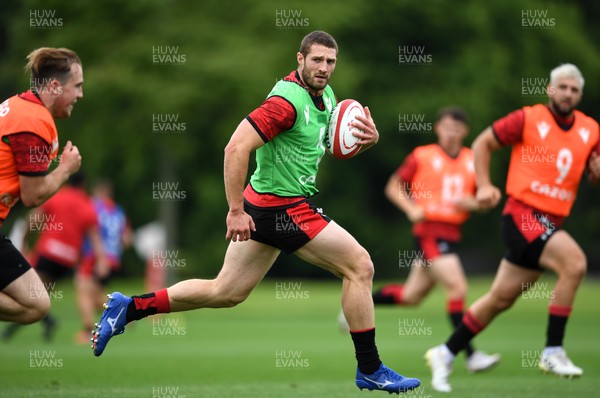 280621 - Wales Rugby Training - Jonah Holmes during training