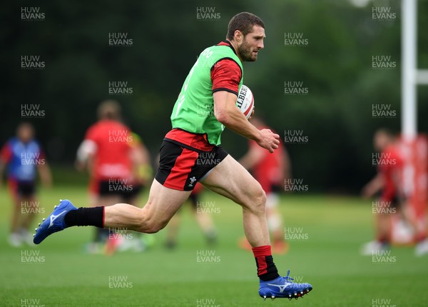 280621 - Wales Rugby Training - Jonah Holmes during training