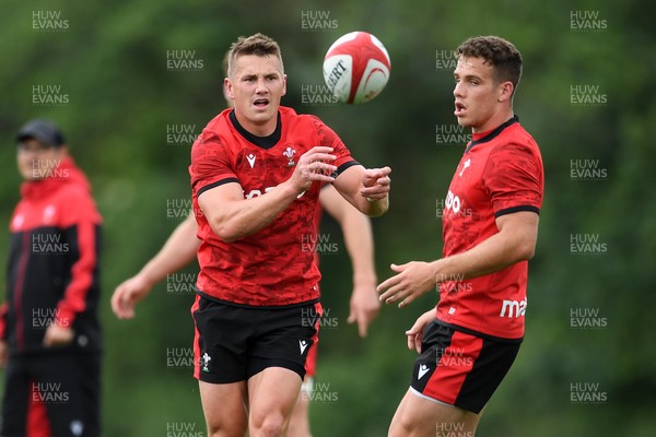 280621 - Wales Rugby Training - Jonathan Davies during training