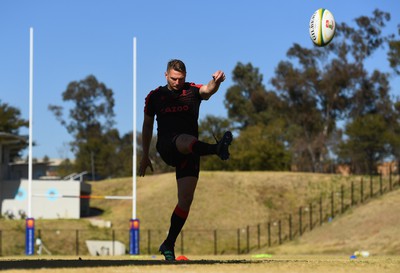 300622 - Wales Rugby Training - Dan Biggar during training 