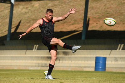 300622 - Wales Rugby Training - Gareth Anscombe during training 