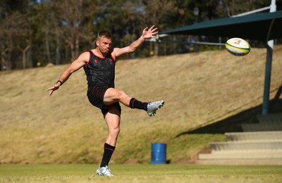 300622 - Wales Rugby Training - Gareth Anscombe during training 