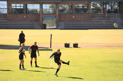 300622 - Wales Rugby Training - Gareth Anscombe, Dan Biggar and Rhys Patchell during training