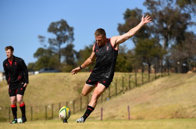 300622 - Wales Rugby Training - Gareth Anscombe during training 