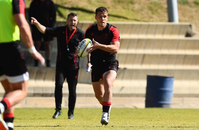 300622 - Wales Rugby Training - Kieran Hardy during training 