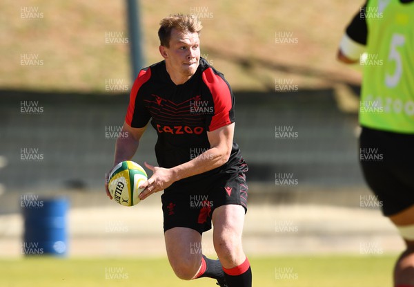 300622 - Wales Rugby Training - Nick Tompkins during training 