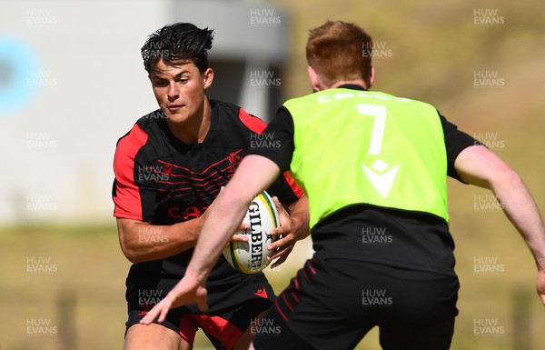 300622 - Wales Rugby Training - Louis Rees-Zammit during training 