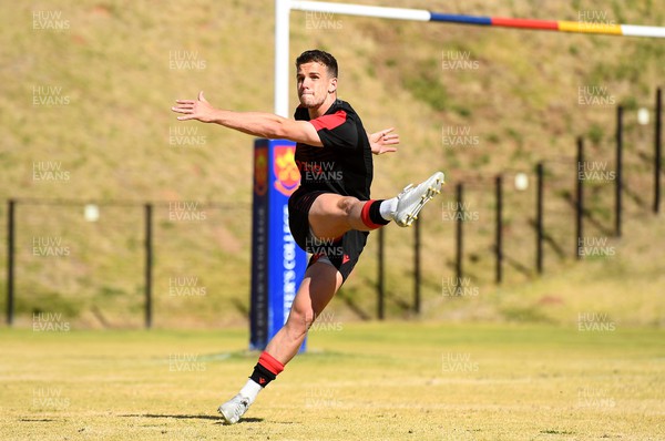 300622 - Wales Rugby Training - Kieran Hardy during training 