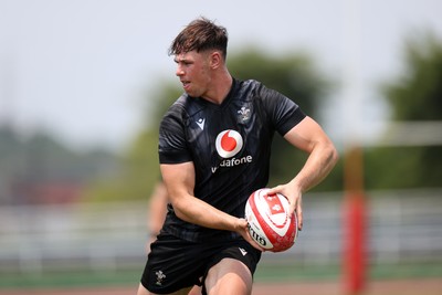 300625 - Wales Rugby Training in Kitakyushu in the week leading up to their first test against Japan - Tom Rogers during training