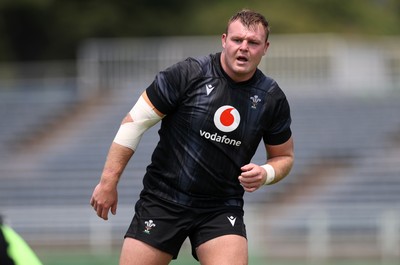 300625 - Wales Rugby Training in Kitakyushu in the week leading up to their first test against Japan - Dewi Lake during training