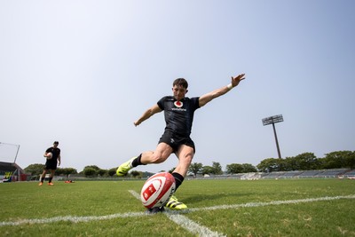 300625 - Wales Rugby Training in Kitakyushu in the week leading up to their first test against Japan - Dan Edwards during training