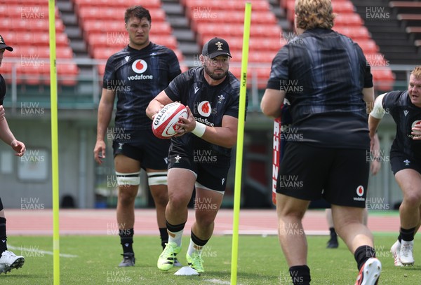 300625 - Wales Rugby Training in Kitakyushu in the week leading up to their first test against Japan - Gareth Thomas during training