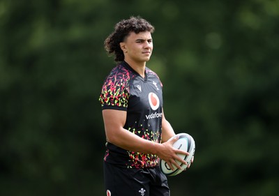 300626 - Wales Rugby Training ahead of the first Nations Championship game against Fiji - Kane James during training