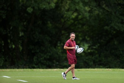 300626 - Wales Rugby Training ahead of the first Nations Championship game against Fiji - Matt Sherratt, Attack Coach during training