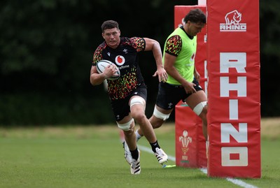 300626 - Wales Rugby Training ahead of the first Nations Championship game against Fiji - James Botham during training