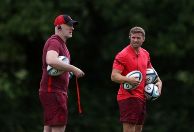 300626 - Wales Rugby Training ahead of the first Nations Championship game against Fiji - Steve Tandy, Head Coach and Leigh Halfpenny, Kicking Coach during training