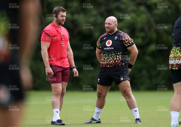 300626 - Wales Rugby Training ahead of the first Nations Championship game against Fiji - Dan Lydiate, Assistant Defence Coach and Dillon Lewis during training
